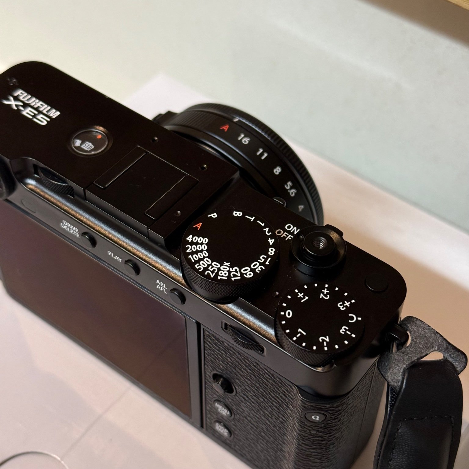 X-E5 XF23mmレンズキット 新品未開封品 ブラック FUJIFILM X-E5 XF23mmレンズキット ブラック【新品・未使用】