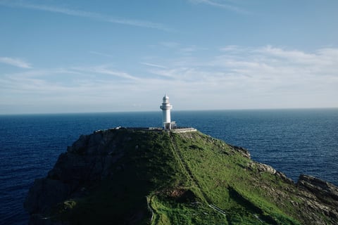 長崎県 五島列島 大瀬崎灯台💡
Goto Islands Osezaki Lighthouse - Nagasaki Pref

映画「悪人」のラストシーンの舞台🎬