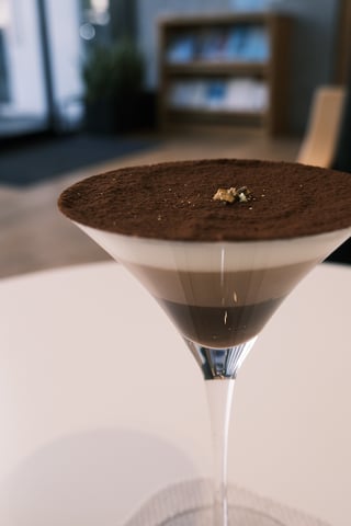 最近食べたなかでいちばん美味しかったデザート。城周辺はインバウンド客も多いようで、モダンなお店もちらほら