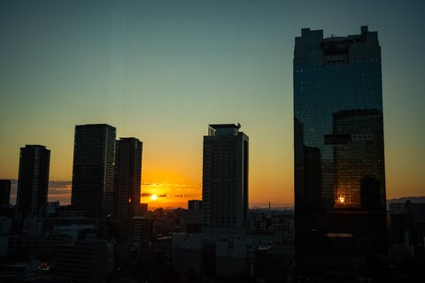 梅田グランフロントから見る夕陽
