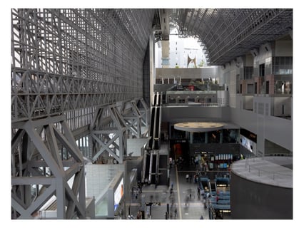 雑踏。雑音ではなく、誰かのリズム。