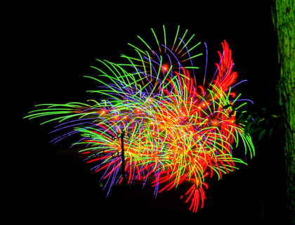 カラフル花火！！
初三脚&ケータイをレリーズ代わりに！