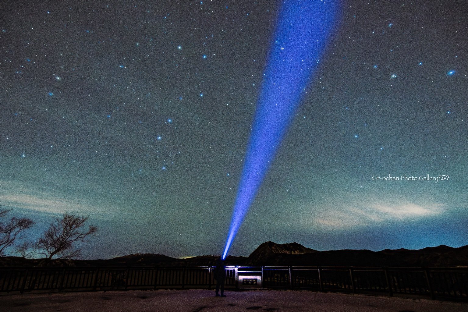 Starlight

流星を探す