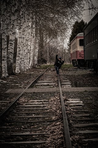 "Endless Track"
.
.
.
.
.
どこまでも続く道を、不器用に、真っ直ぐに。
.
.
Pictures don’t lie.
But what do you see?
________________________
Date:2026.5
Location:Tsubetsu,Hokkaido,Japan
________________________