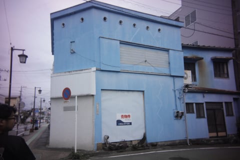 富士宮にてスナップ。
「写ルンです」をミラーレス化、utulens装着。