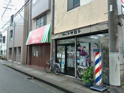 曇り空は散歩日和。