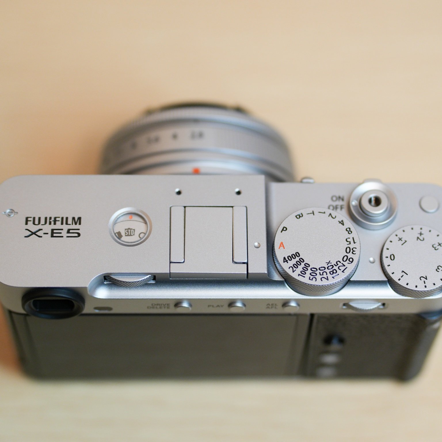 X-E5 XF23mm レンズキット "シルバー"