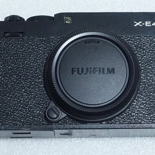 X-E4 ボディ "ブラック"