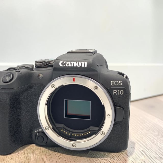 EOS R10 ボディ