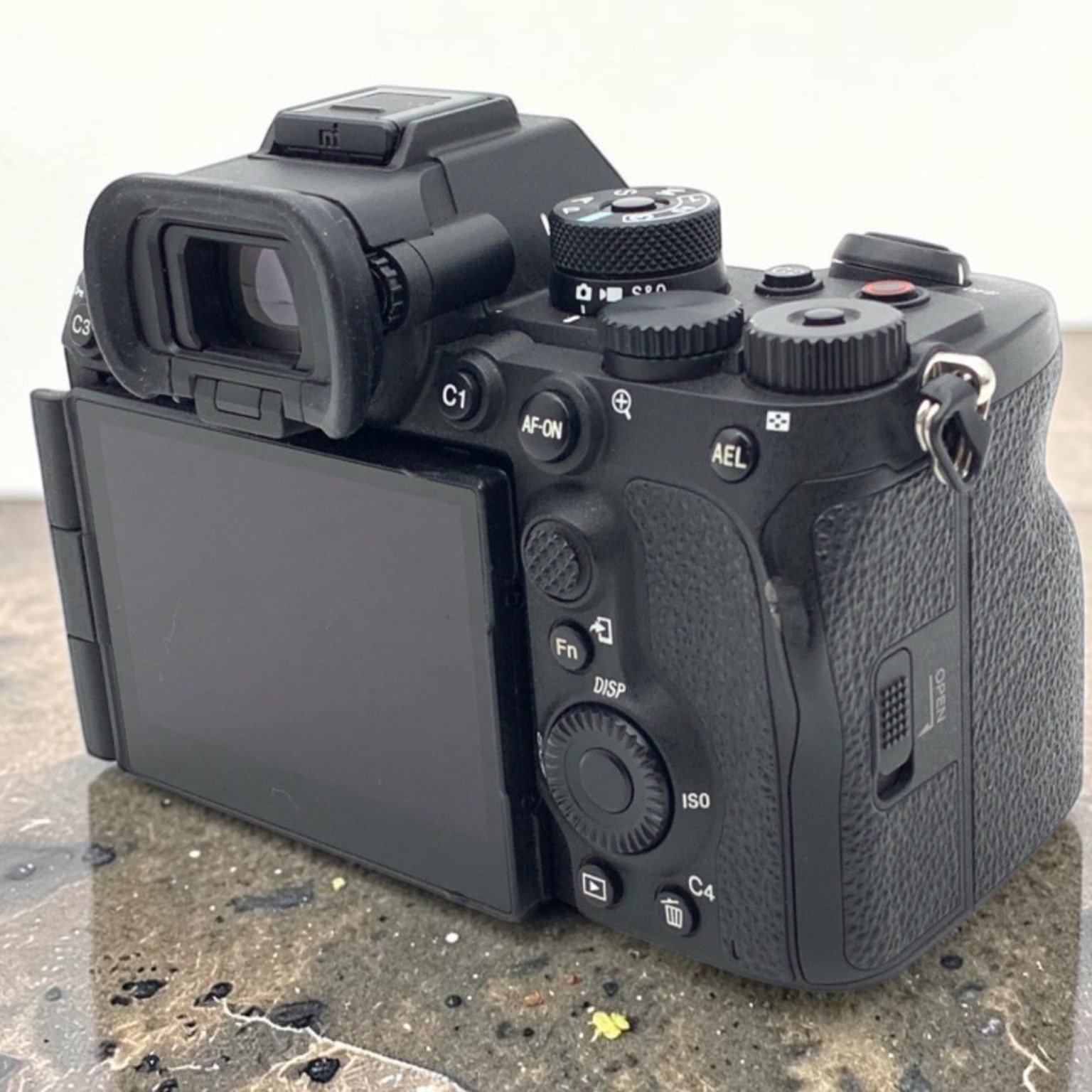 SONY α7R V ILCE-7RM5 ボディの新品/中古の在庫一覧 | みんなのカメラ