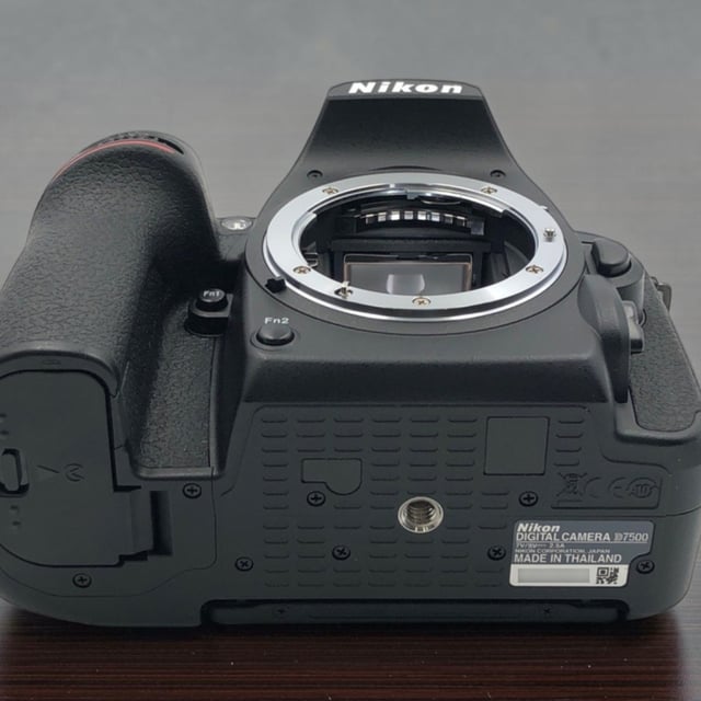 D7500 ボディ
