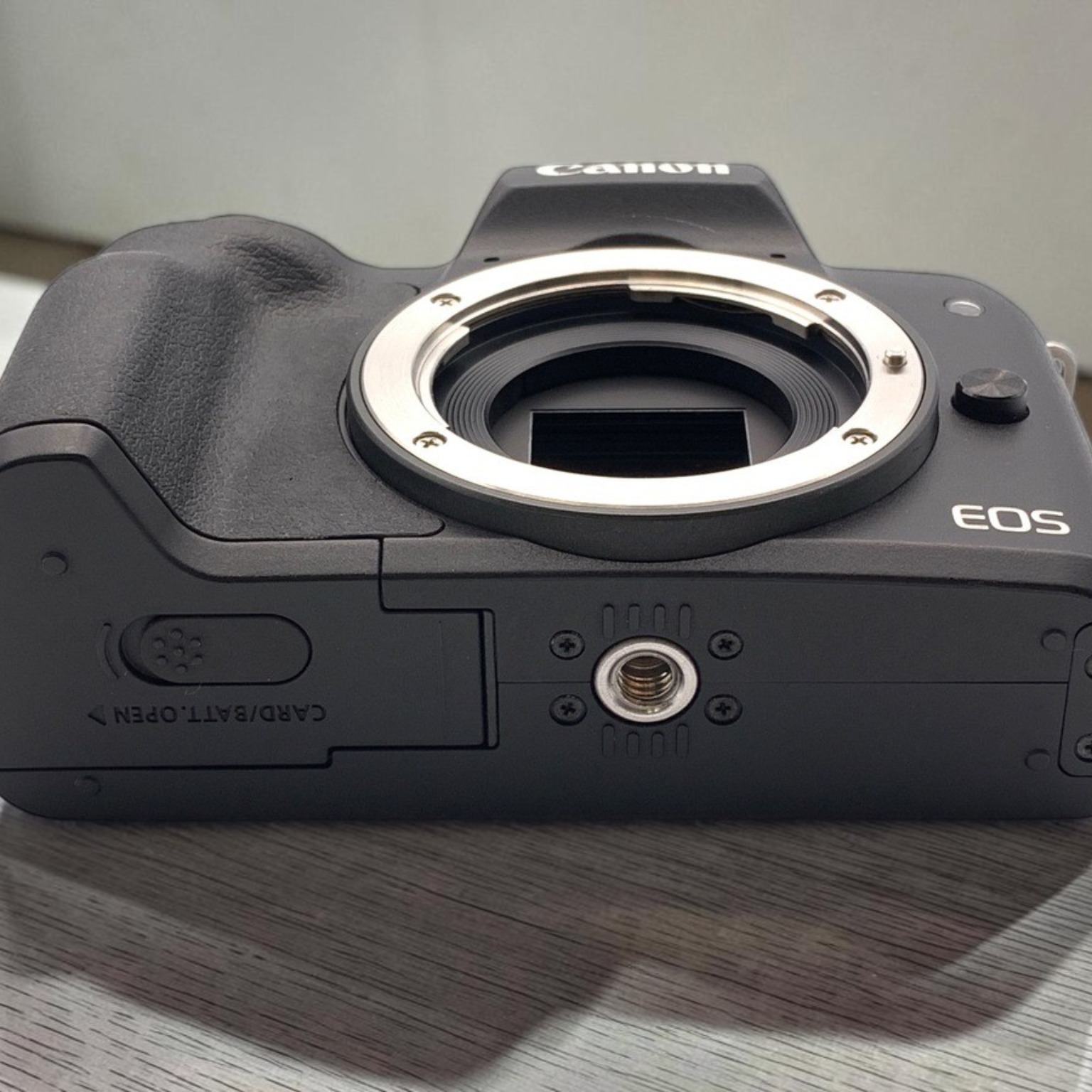 Canon EOS Kiss M ボディ 
