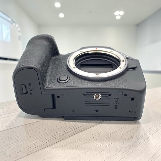 EOS R6 Mark III ボディ