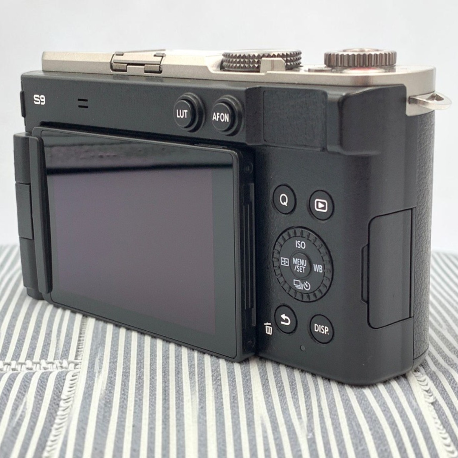 パナソニック LUMIX S9(DC-S9) ボディ 