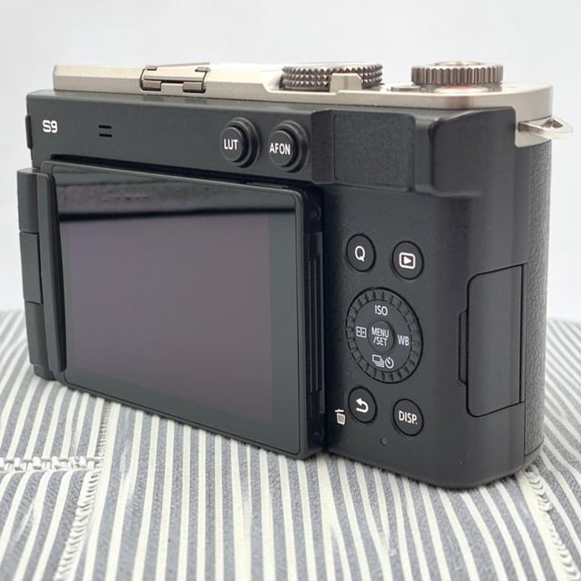 LUMIX S9(DC-S9) ボディ