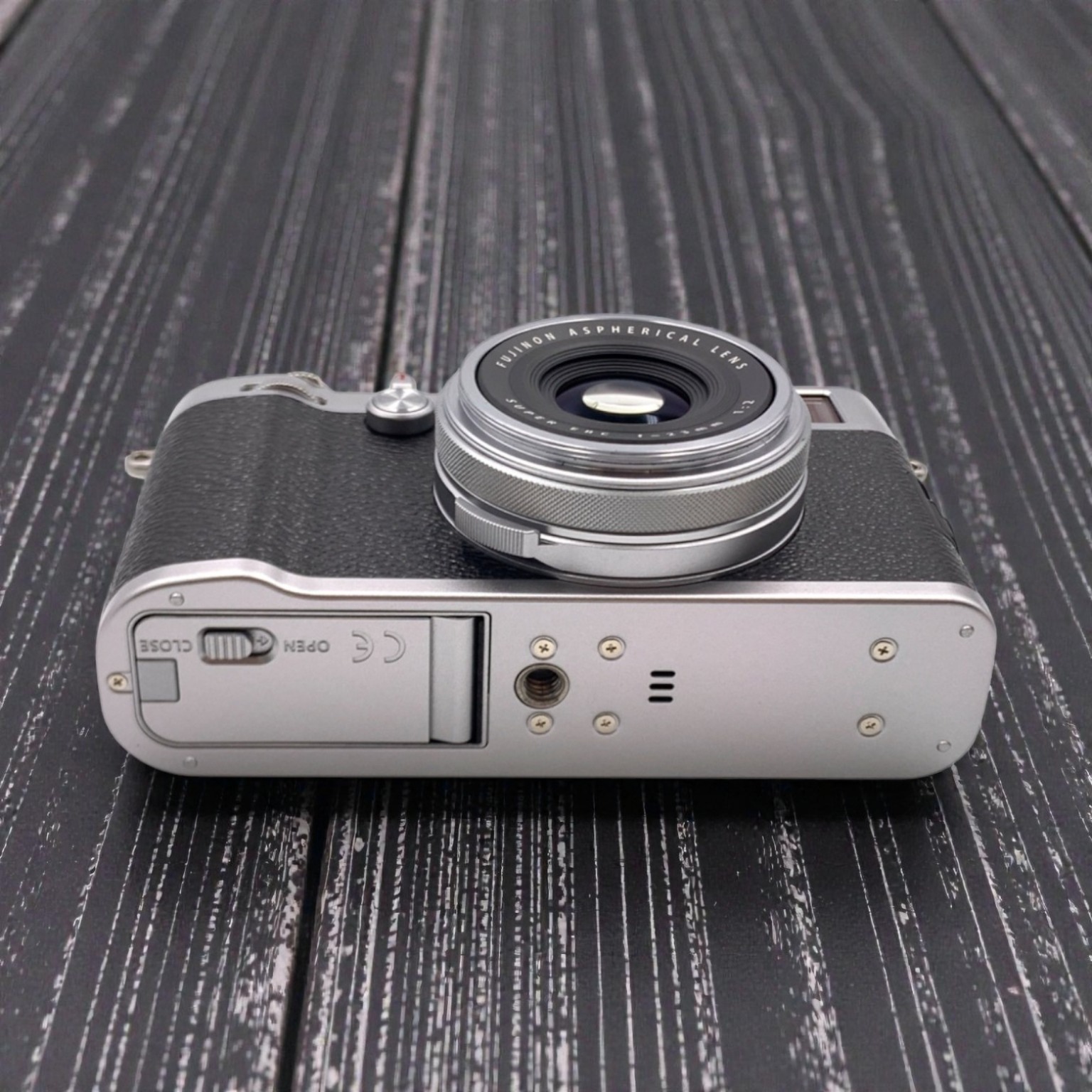 富士フイルム X100F 