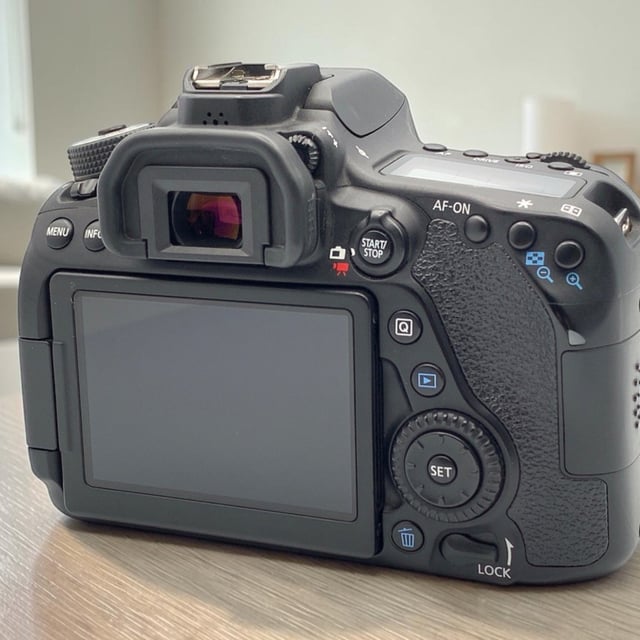 EOS 80D ボディ