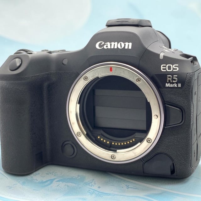 EOS R5 Mark II ボディ