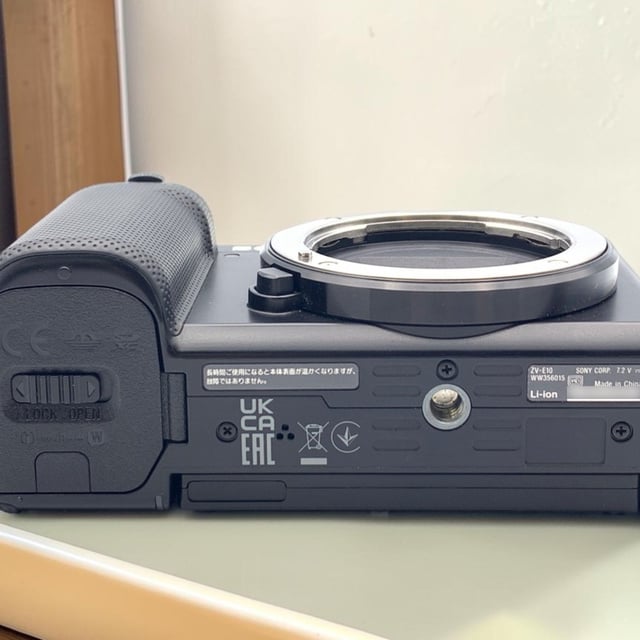VLOGCAM ZV-E10 ボディ "ブラック"