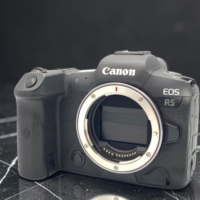 EOS R5 ボディ