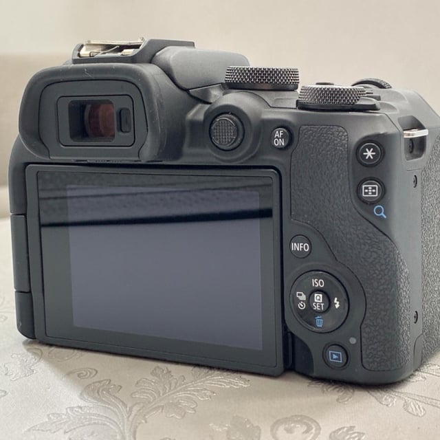 EOS R10 ボディ