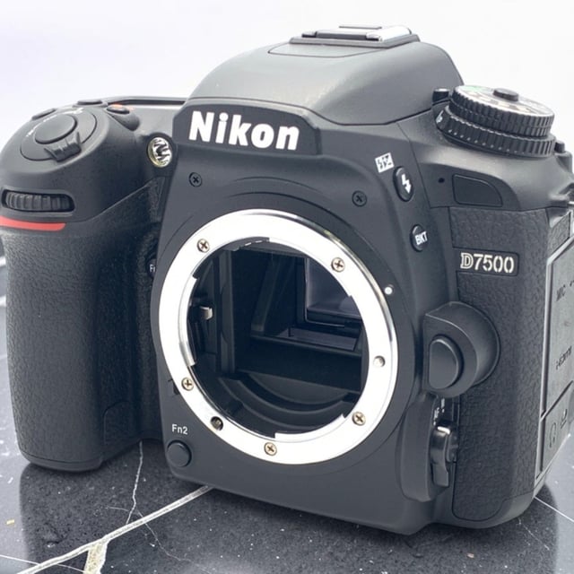 D7500 ボディ