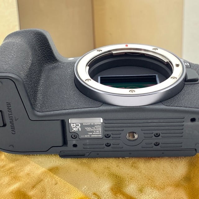 EOS R8 ボディ