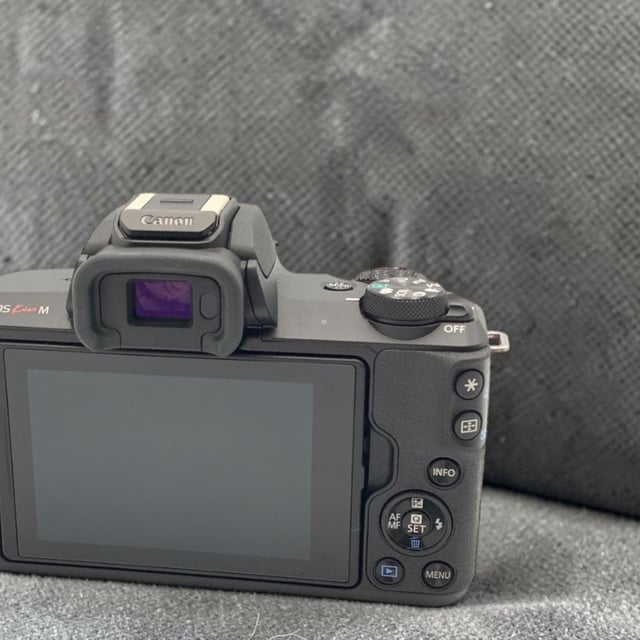 EOS Kiss M ボディ "ブラック"