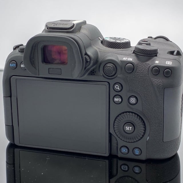 EOS R6 Mark II ボディ