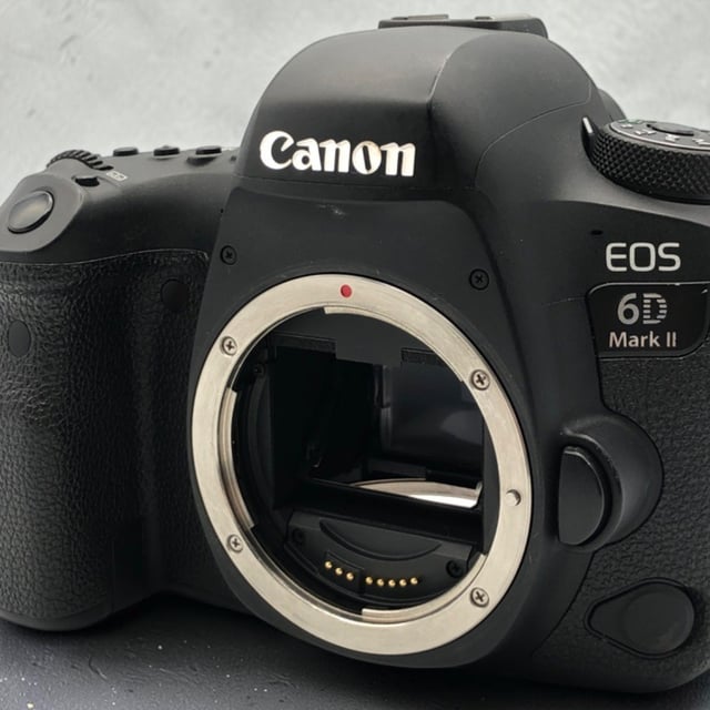 EOS 6D Mark II ボディ