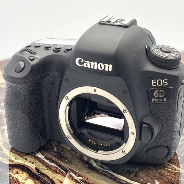 EOS 6D Mark II ボディ