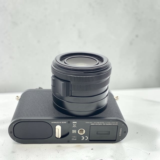 LEICA Q2