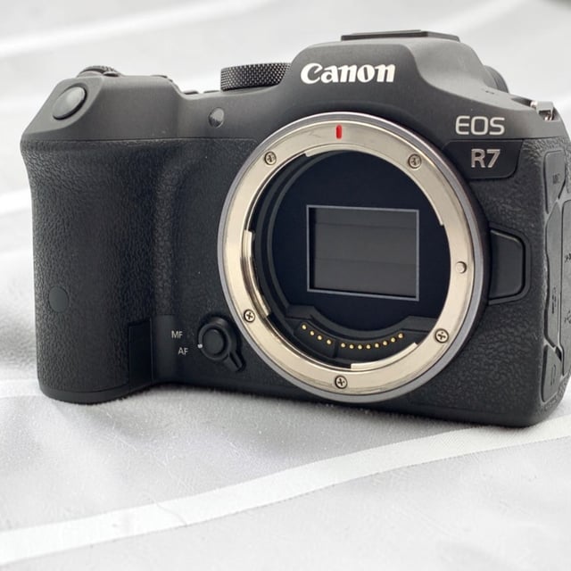 EOS R7 ボディ