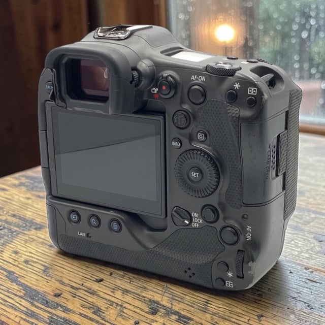EOS R3 ボディ