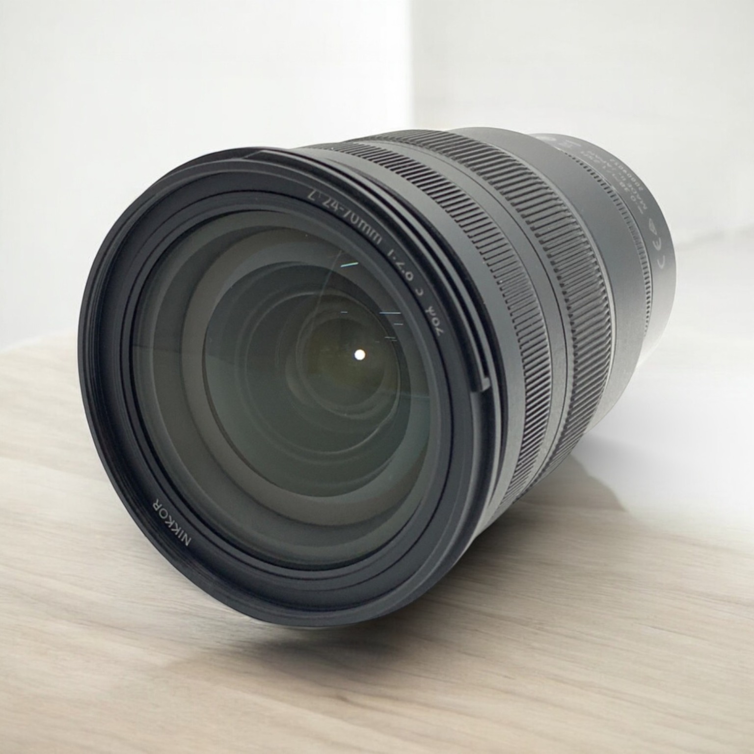ニコン NIKKOR Z 24-70mm f/2.8 Sの中古 (美品)・¥163,160 by よつは