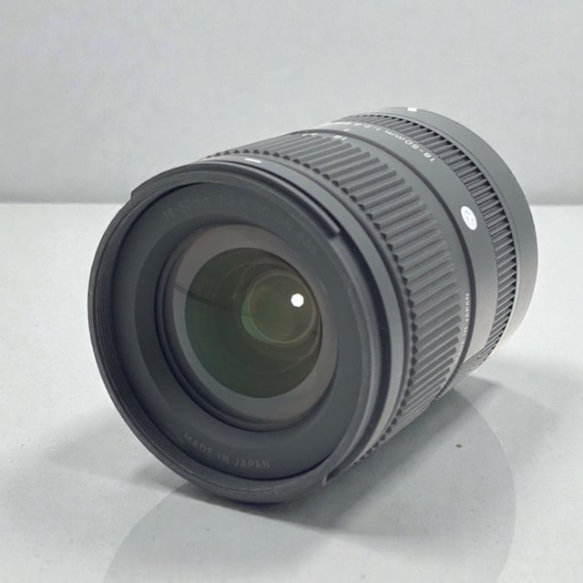 18-50mm F2.8 DC DN
