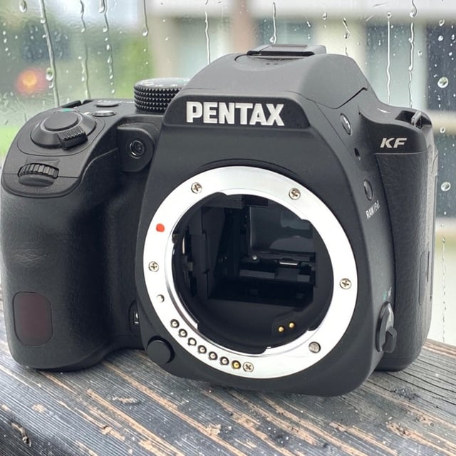 PENTAX KF ボディ "ブラック"