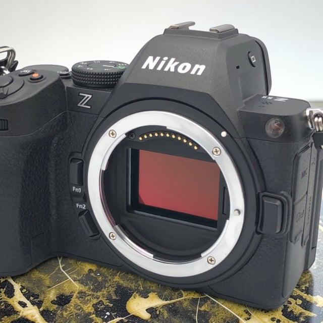 Z5II ボディ