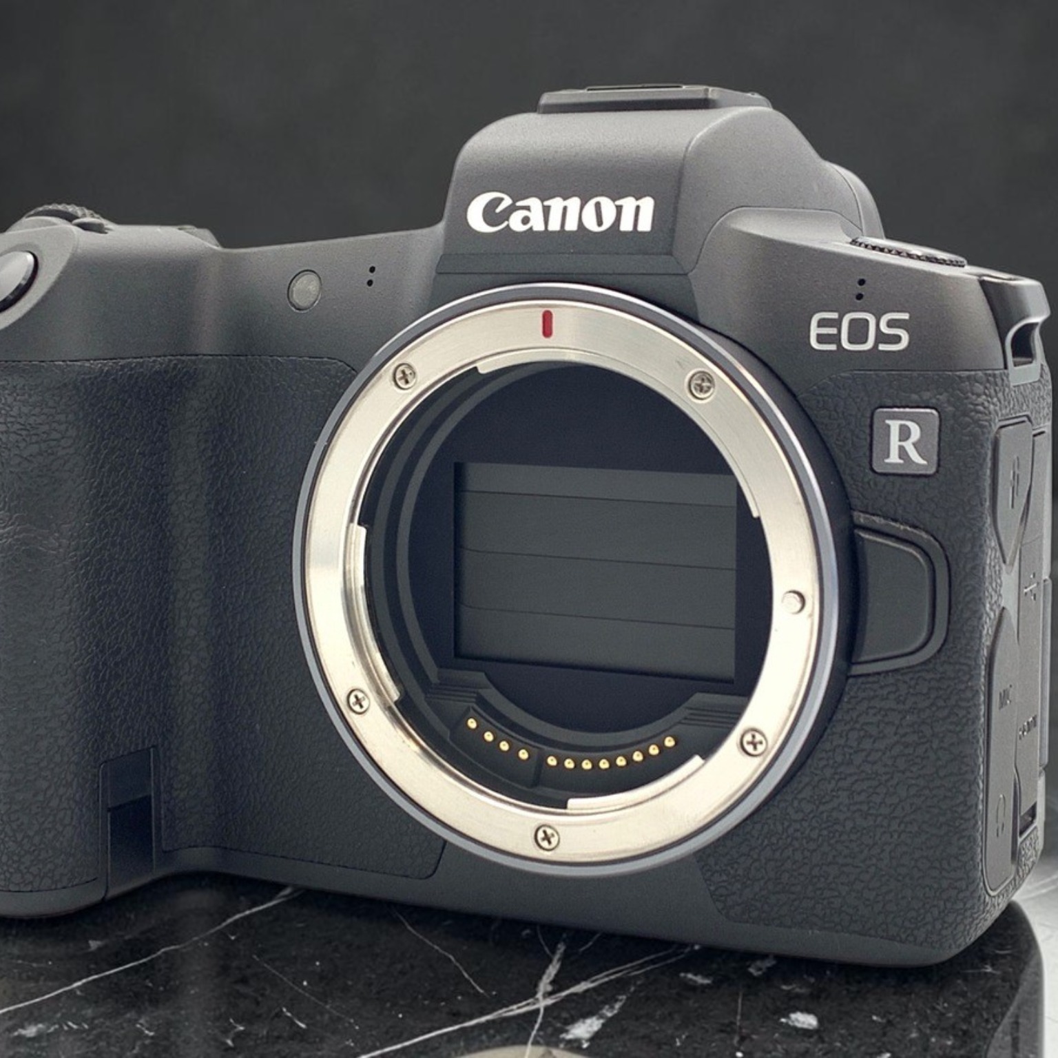 Canon EOS R ボディの新品/中古の在庫一覧 | みんなのカメラ