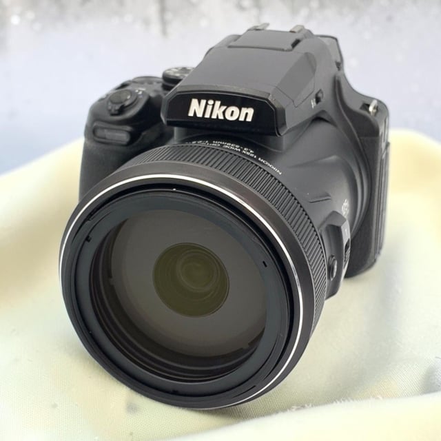 COOLPIX P1000