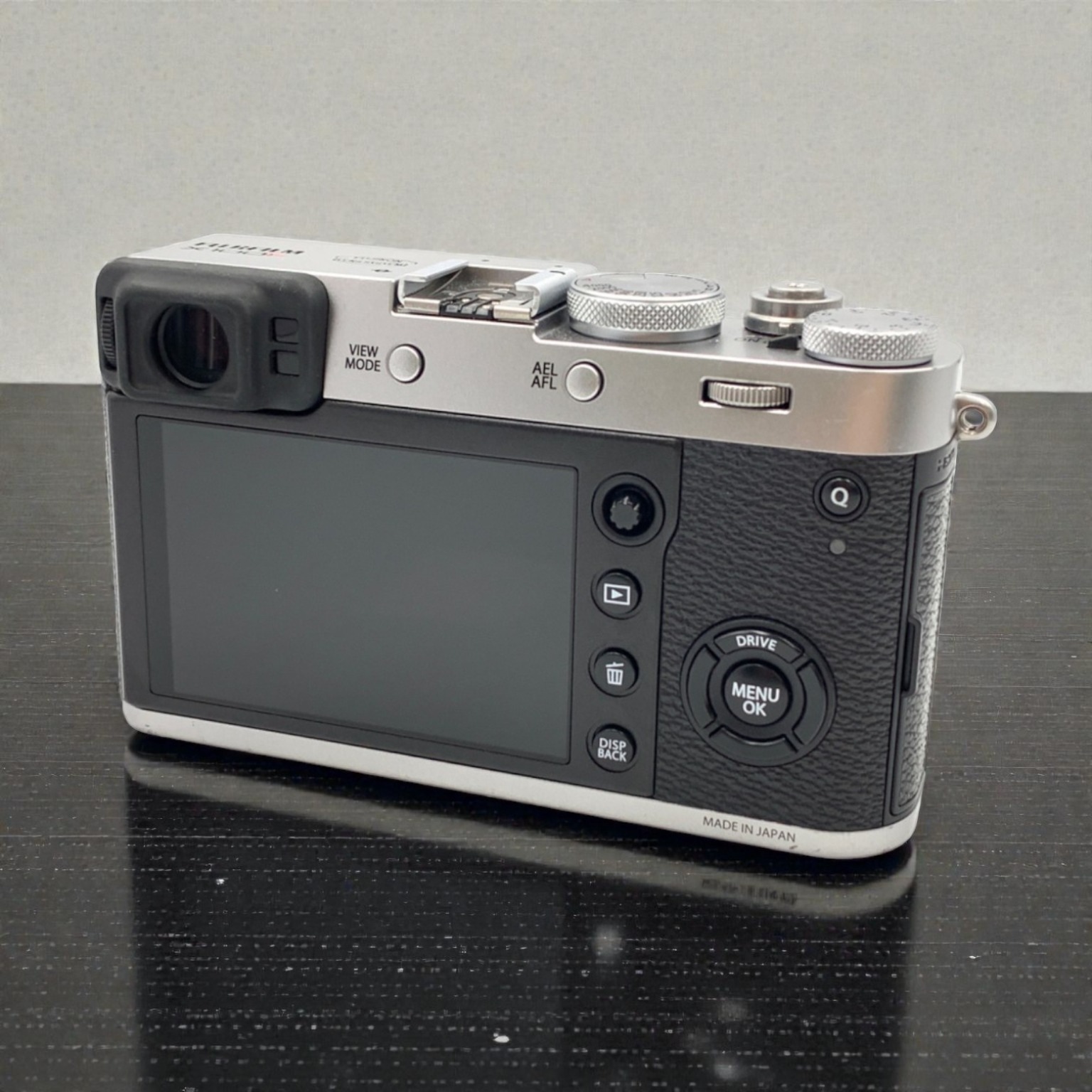 富士フイルム X100F 