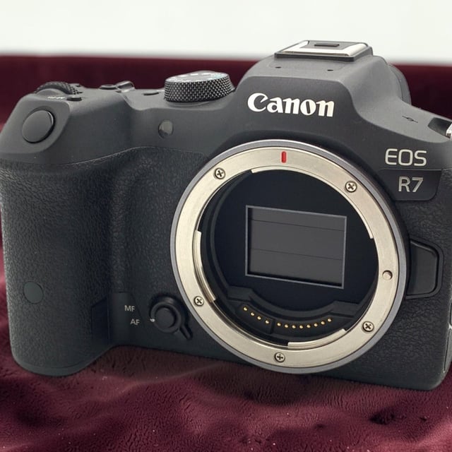 EOS R7 ボディ