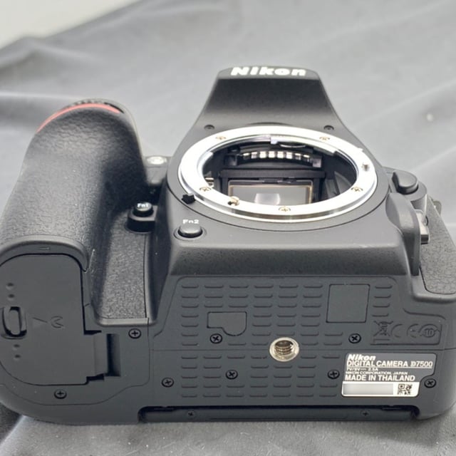 D7500 ボディ