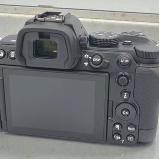Z5II ボディ