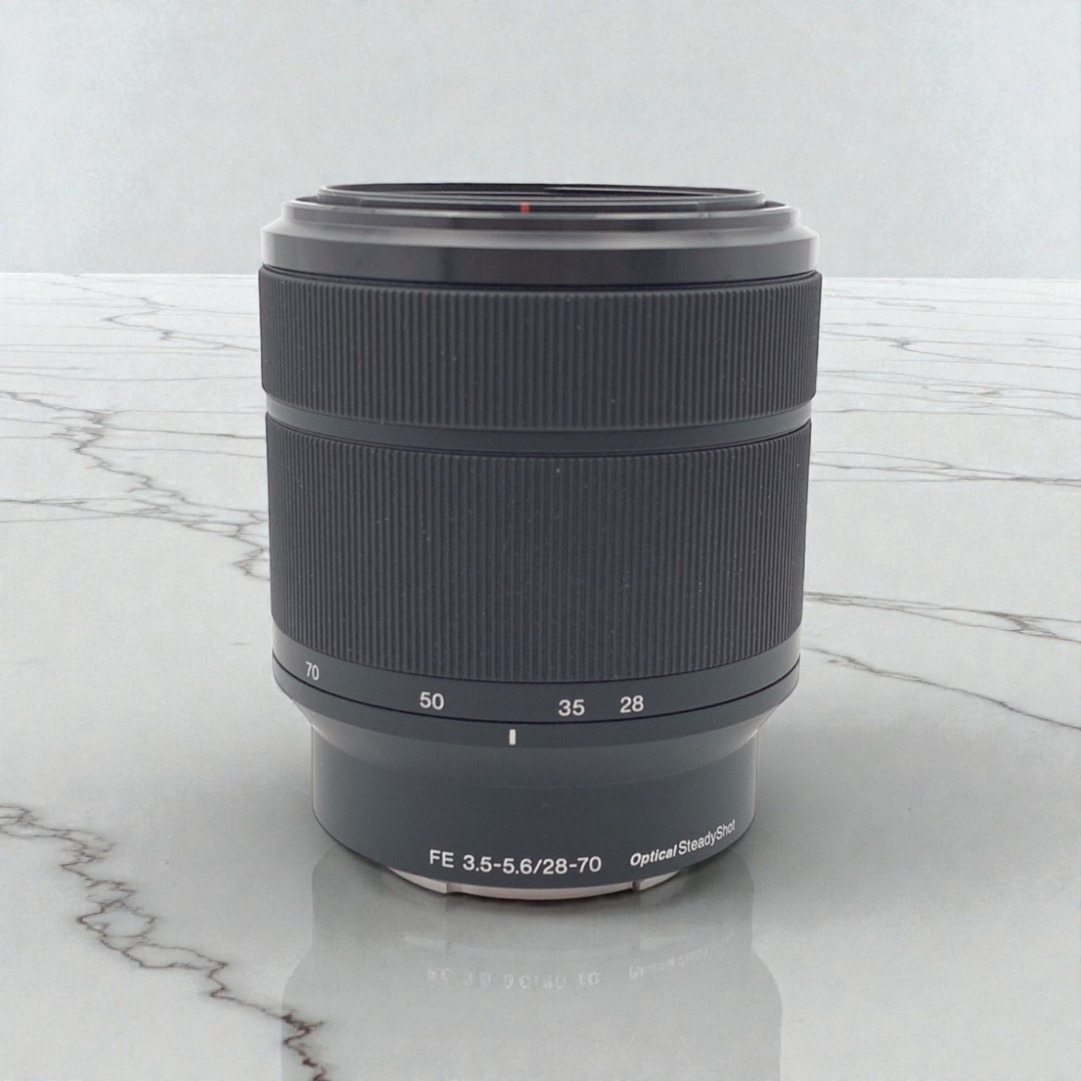 SONY FE 28-70mm F3.5-5.6 OSS SEL2870の中古 (美品)・¥16,010