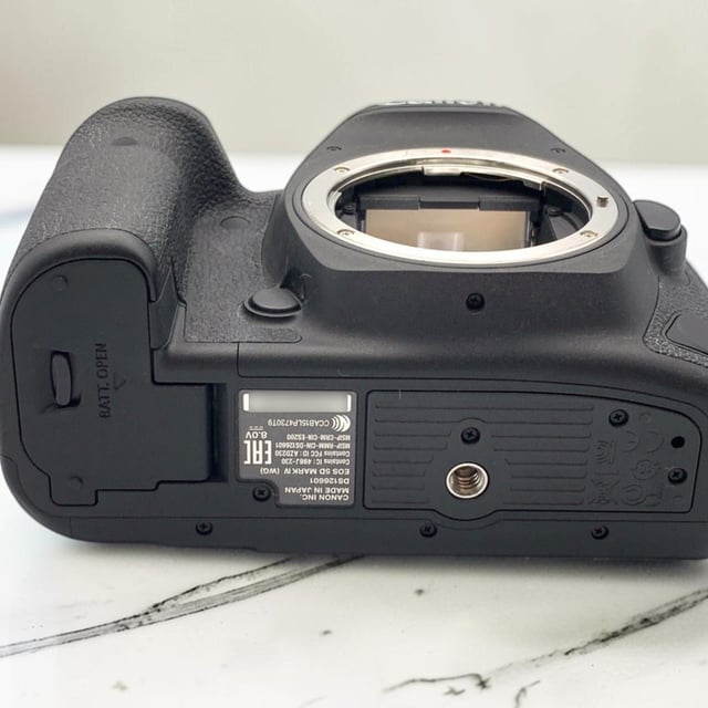 EOS 5D Mark IV ボディ