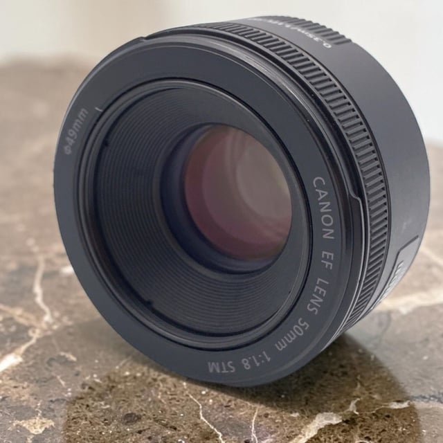 EF 50mm F1.8 STM