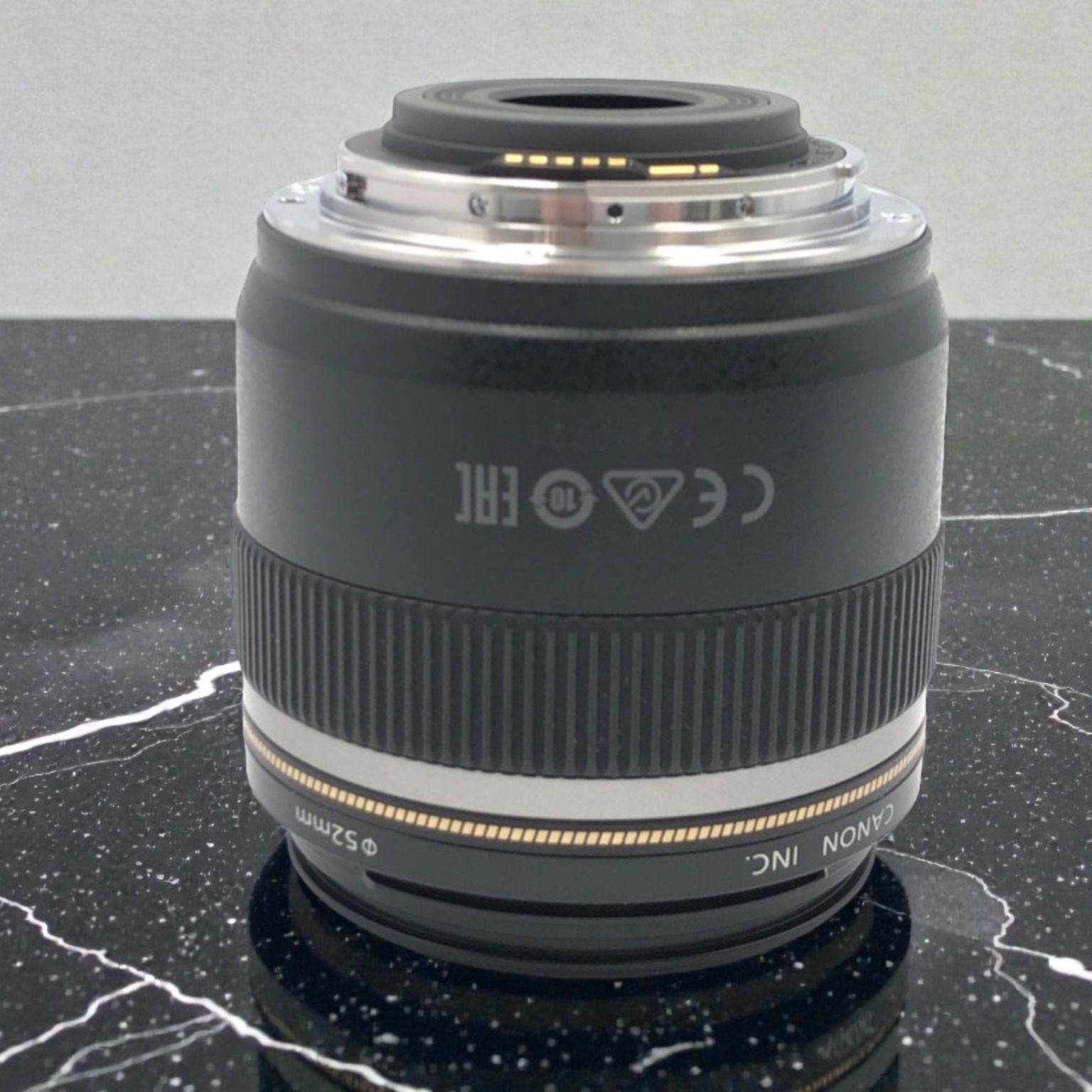 Canon EF-S60mm F2.8 マクロ USMの中古 (美品)・¥33,540 | みんなのカメラ