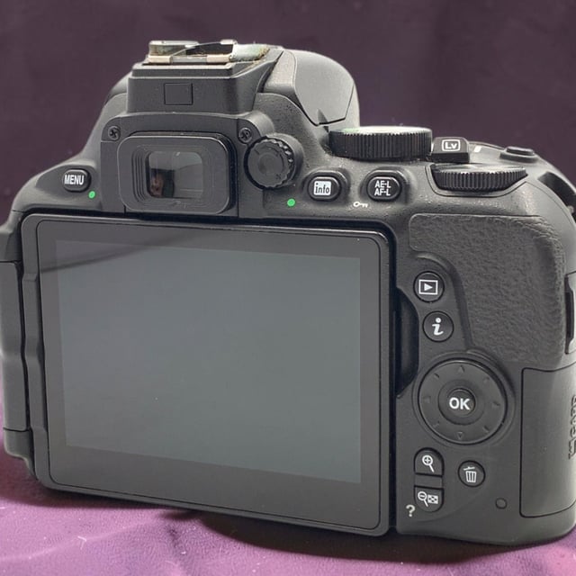 D5600 ボディ