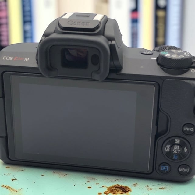 EOS Kiss M ボディ "ブラック"